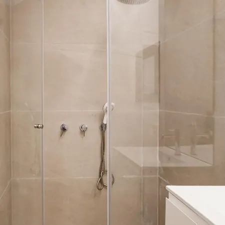 Renovated Large 3Rm Apartment 5 Min From The Beach Tel Aviv Exterior photo